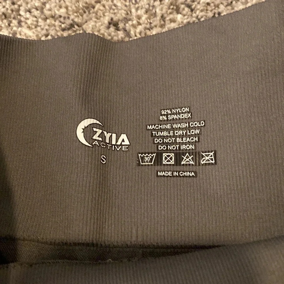 Zyia Gray Grid Performance Hi-Rise 7/8 Length - Picture 3 of 5